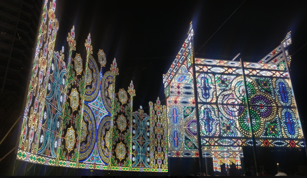 【画像】神戸ルミナリエ2024のインスタ映えすると話題に!動画も(東遊園地・旧居留地・メリケンパーク) の記事の画像2